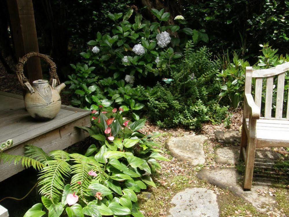 Volcano Teapot Cottage Exterior photo